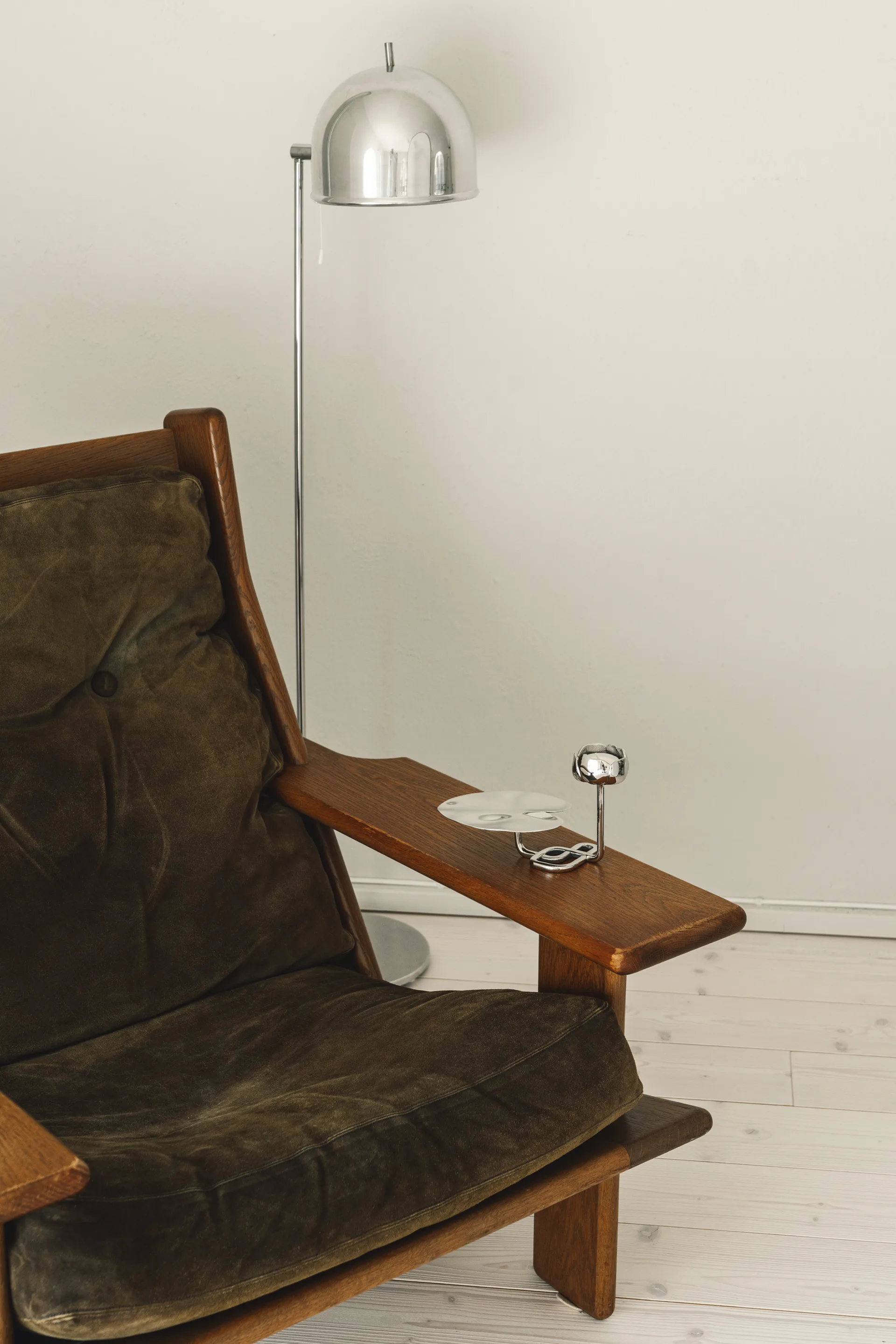 Ninfea No.2 Kerzenhalter, Vernickeltes Messing Hilke Collection