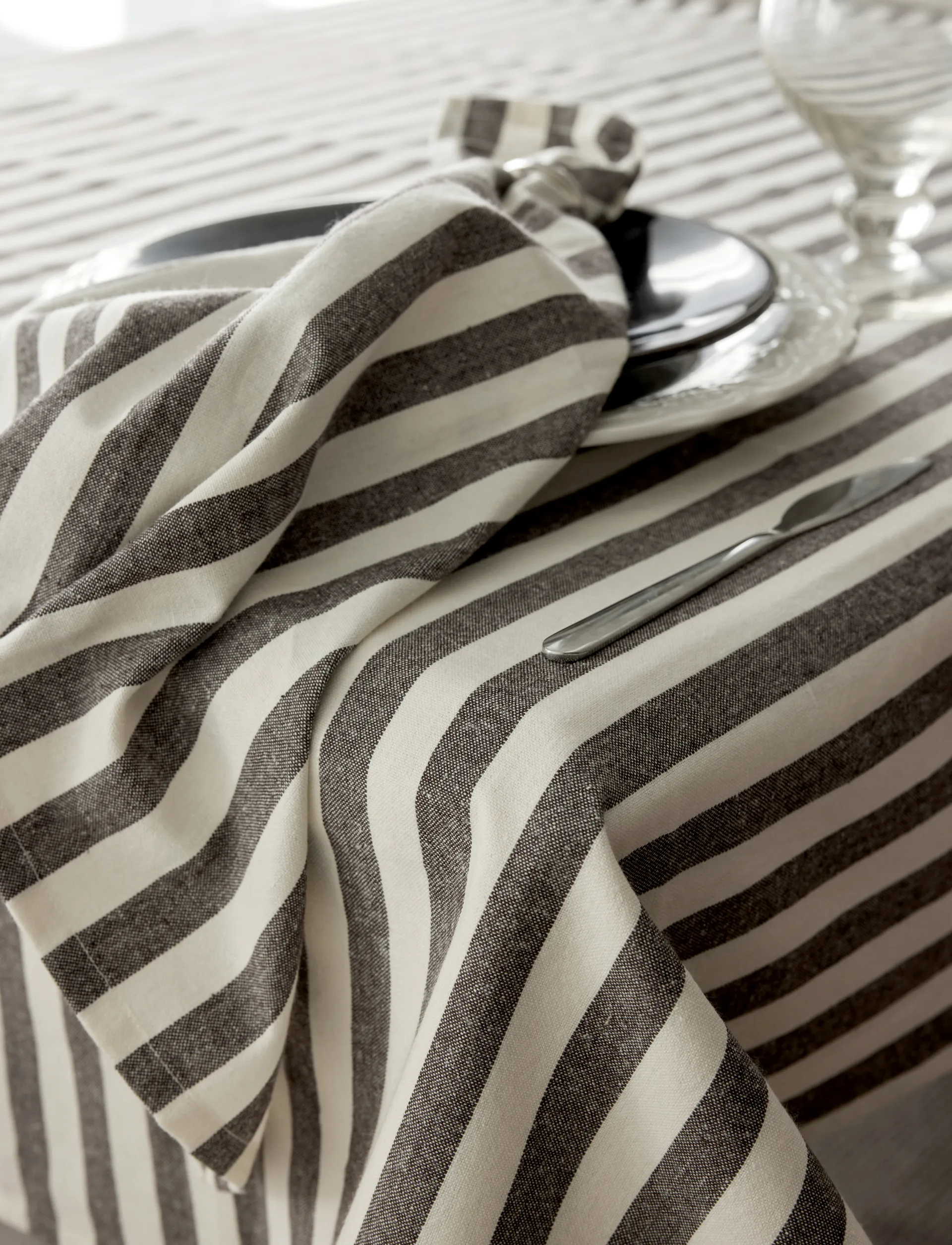 Bretagne Stoffserviette 50x50 cm 4er-Pack, Chocolate Himla