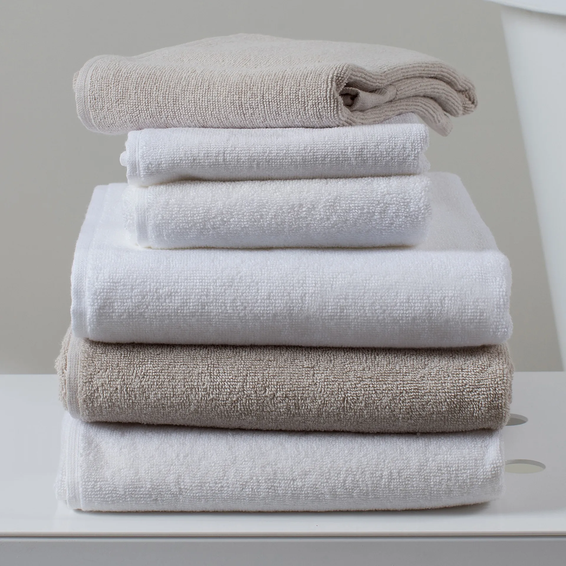 Lina Handtuch mother of pearl, 30 x 50cm Himla