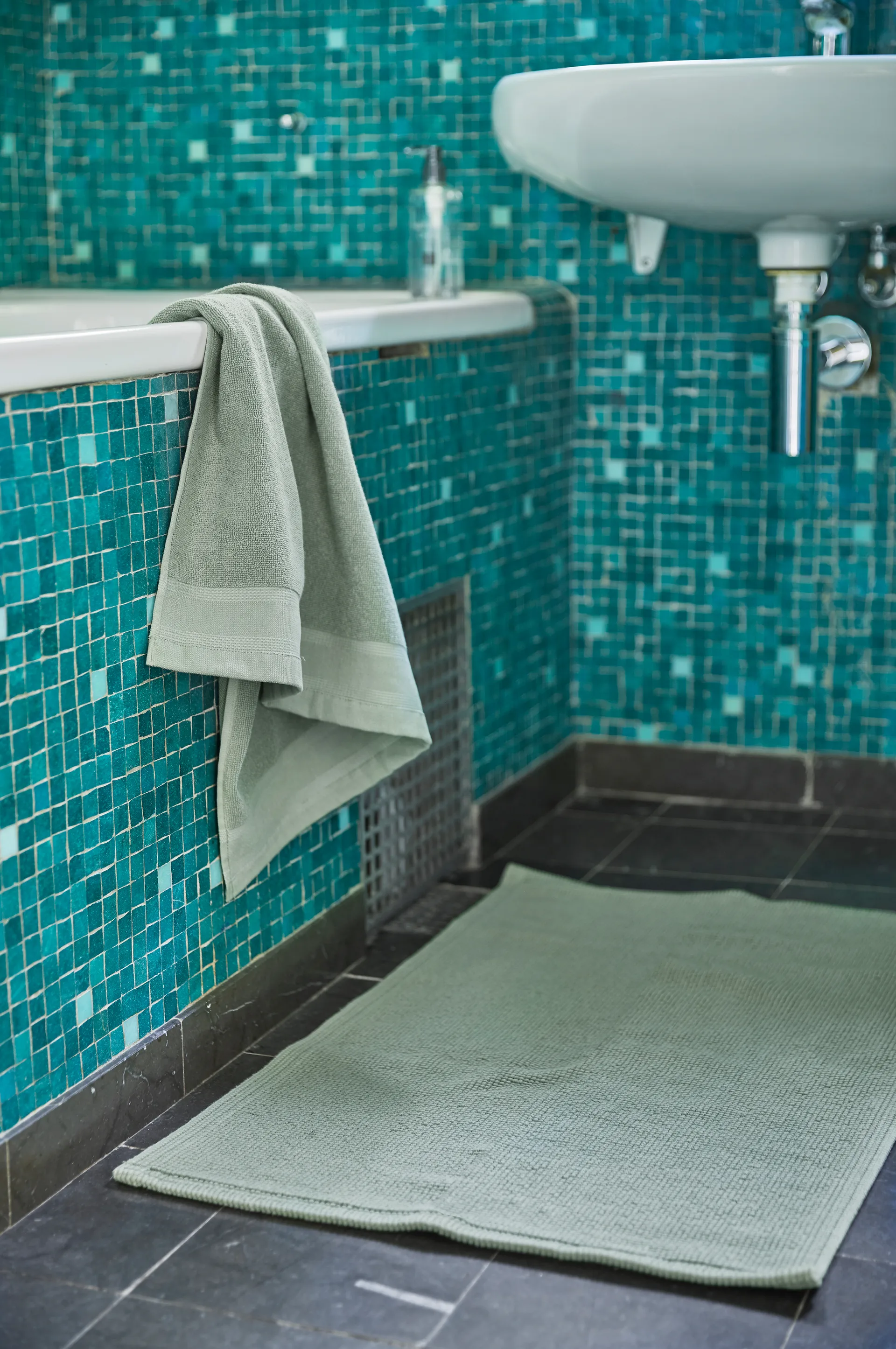 Love Badezimmerteppich 70 x 110cm, Sage Himla