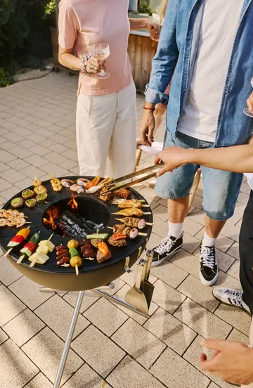 BOWL 57 Feuerstelle - Schwarz-Silber, Dreibeinstativ - Höfats