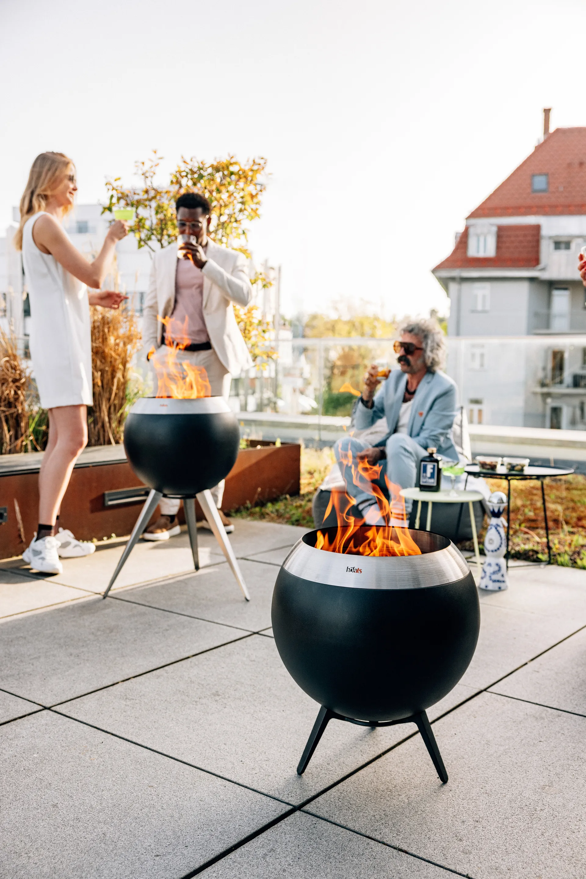 MOON 45 Feuerstelle, Schwarz-Silber, niedriges Gestell Höfats