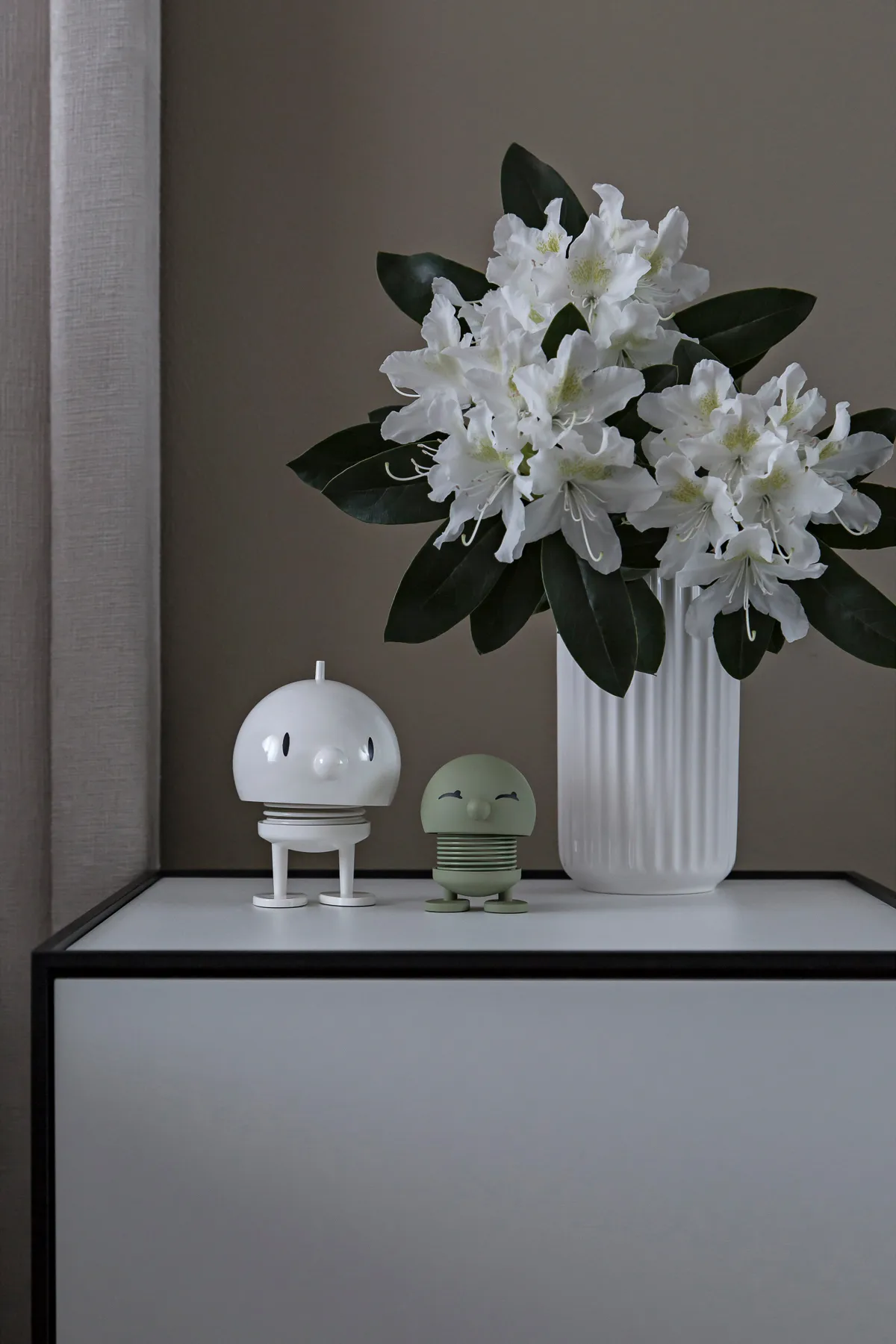 Hoptimist Bumble M Figur, White Hoptimist