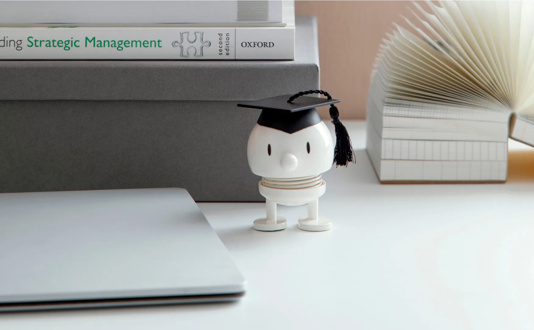 Hoptimist IQ Bumble S Figur, White Hoptimist