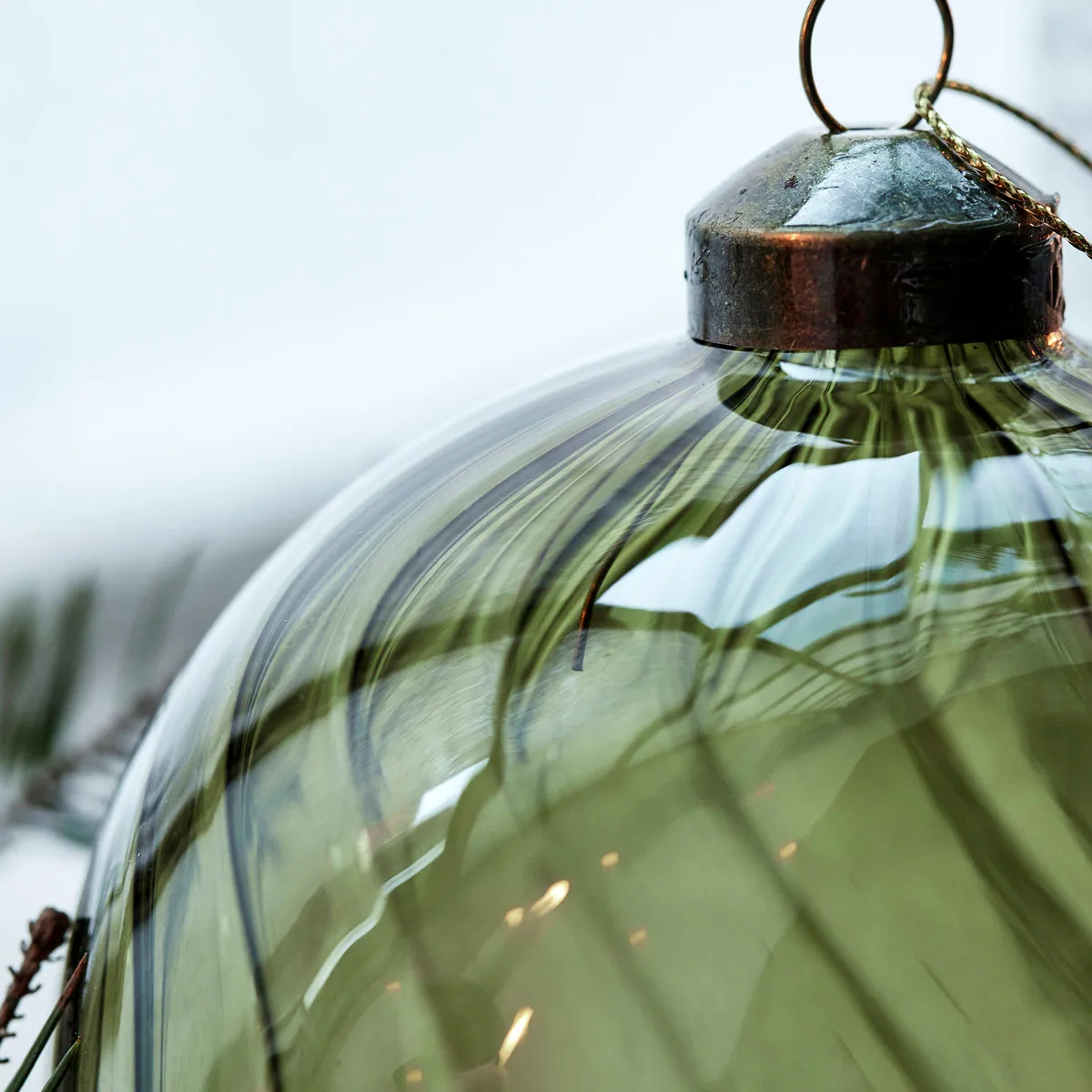 Fluted Weihnachtsbaumkugel Ø10cm, Grün House Doctor