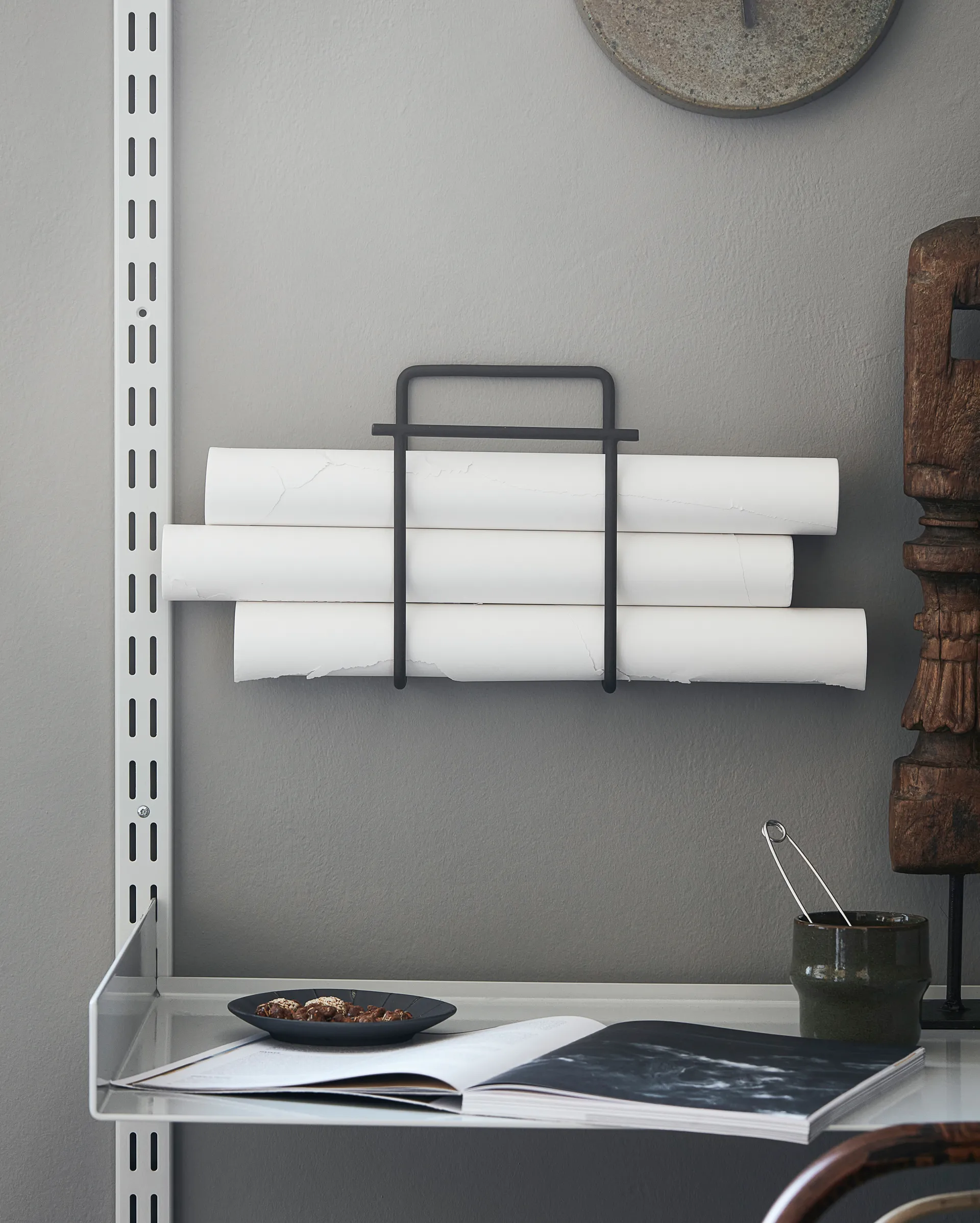 Hold Magazinhalter 22cm, Schwarz House Doctor