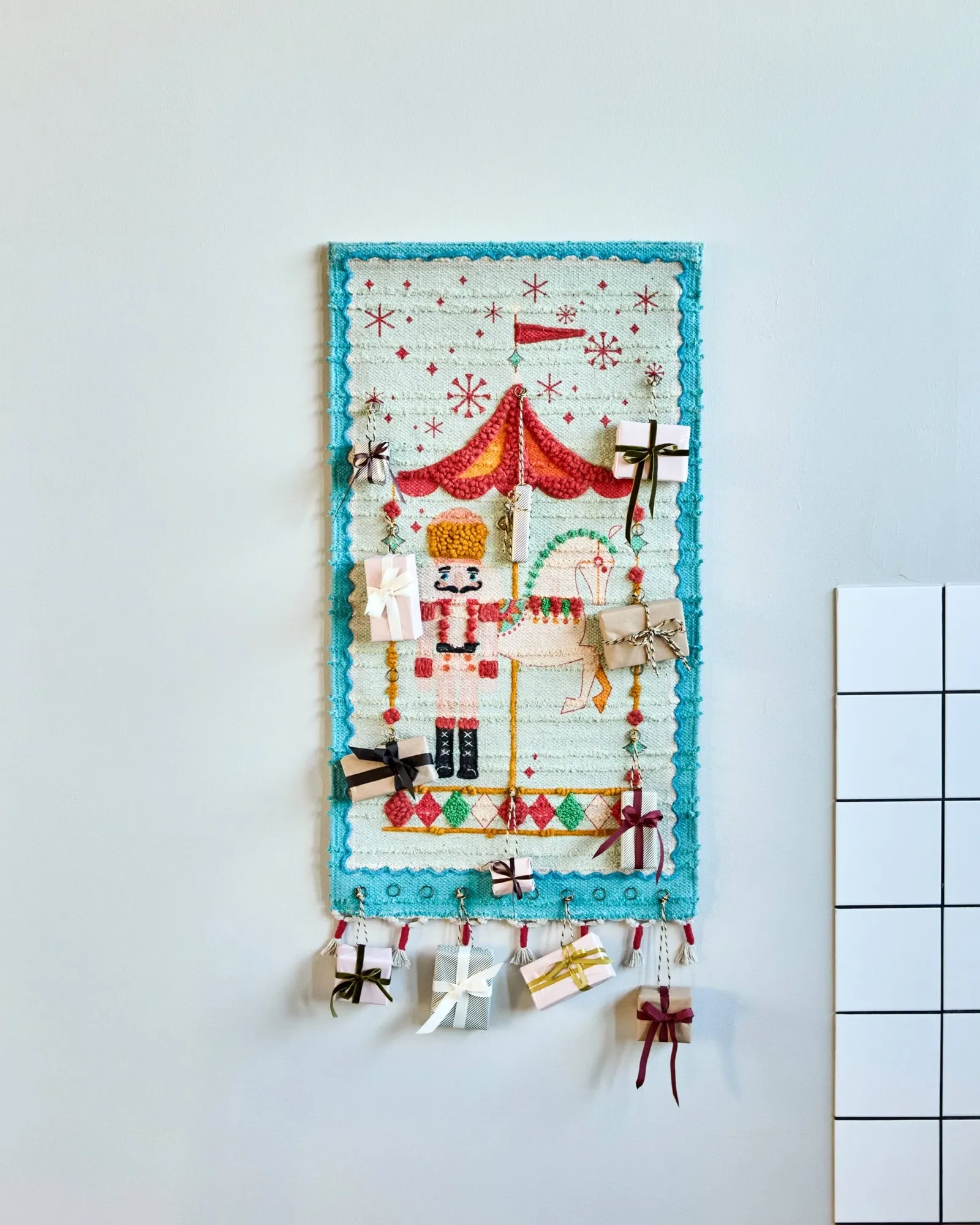 Horse Adventskalender, Gebranntes Rot, 50x90 cm House Doctor