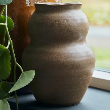 Juno Vase 22cm - Camel - House Doctor
