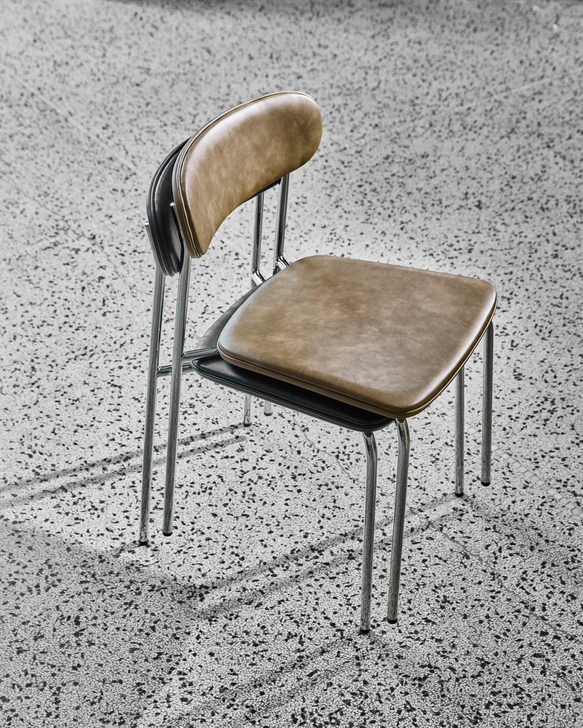 Pova Stuhl, Crome-khaki House Doctor