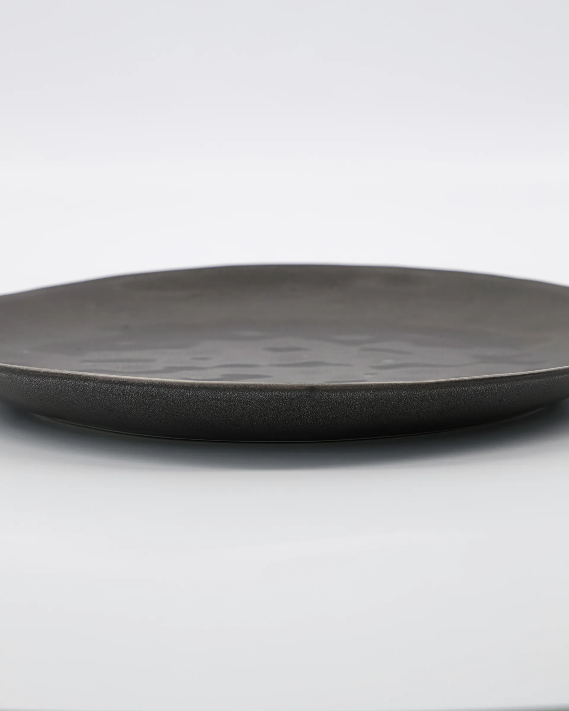 Rustic Essteller Ø27,5cm, Dunkelgrau House Doctor