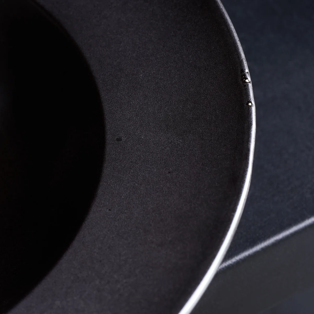 Rustic Pastateller Ø26 cm, Dunkelgrau House Doctor