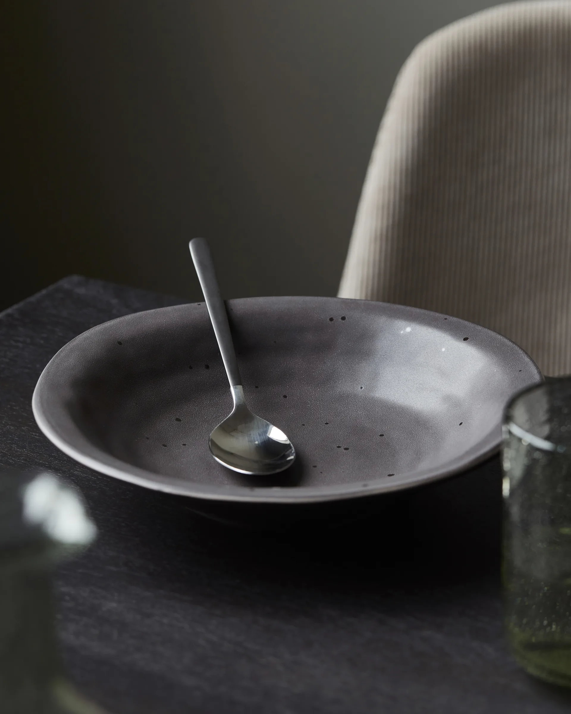 Rustic Suppenteller Ø25cm, Dunkelgrau House Doctor