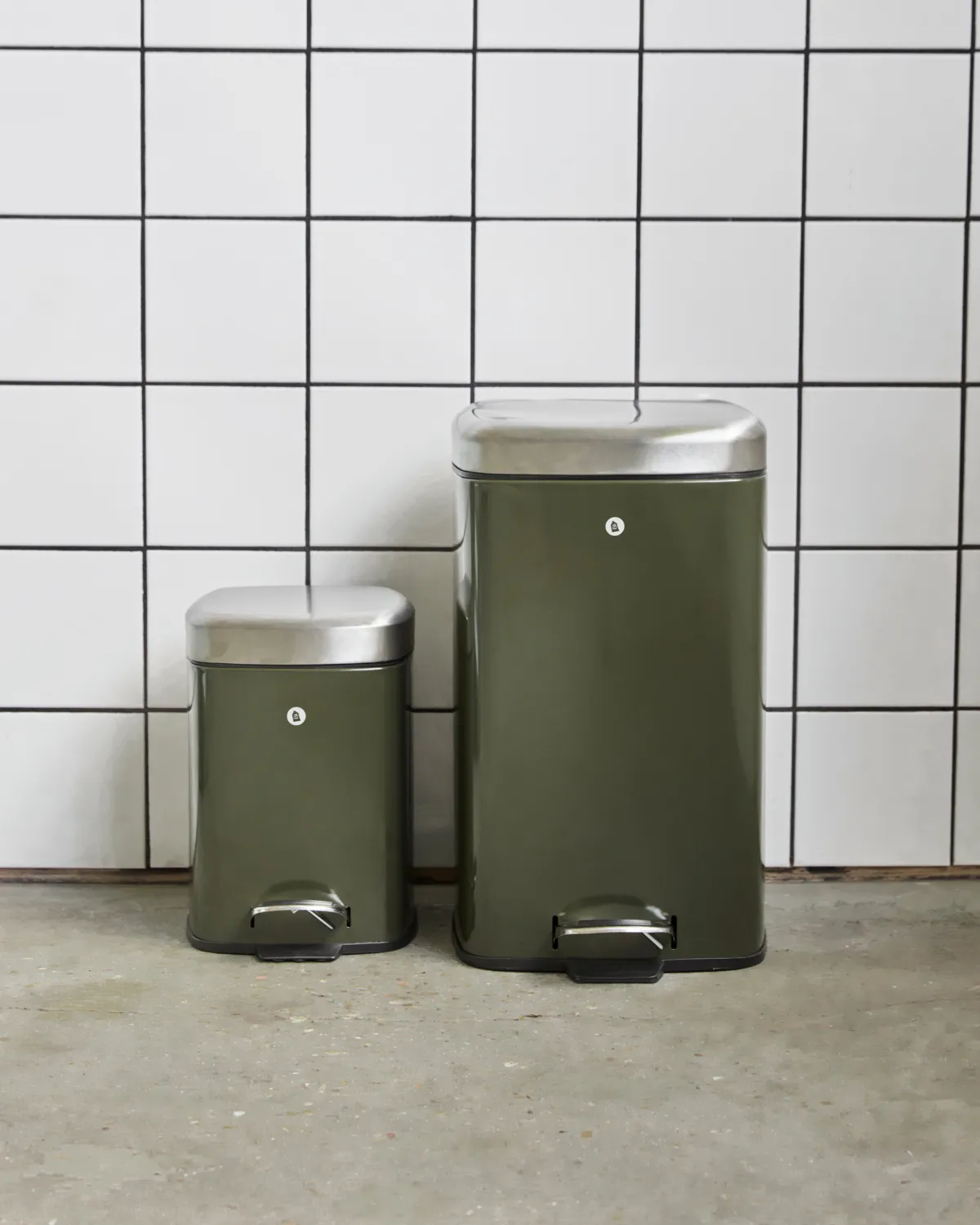 Schwarzer Papierkorb, Deep green, 20,5x27,5x29,5 cm House Doctor