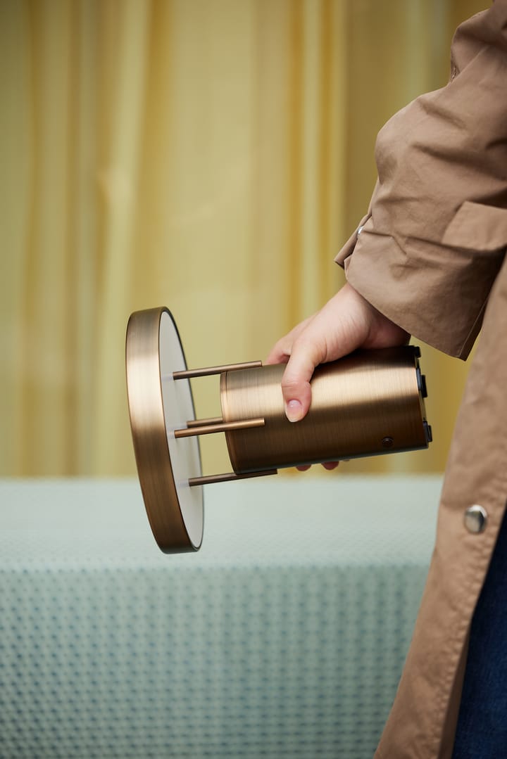 BringMe mini tragbare Tischlampe, Burnished brass Hübsch Interior
