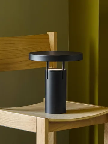 BringMe tragbare Tischleuchte - Matt black, 28 cm - Hübsch Interior
