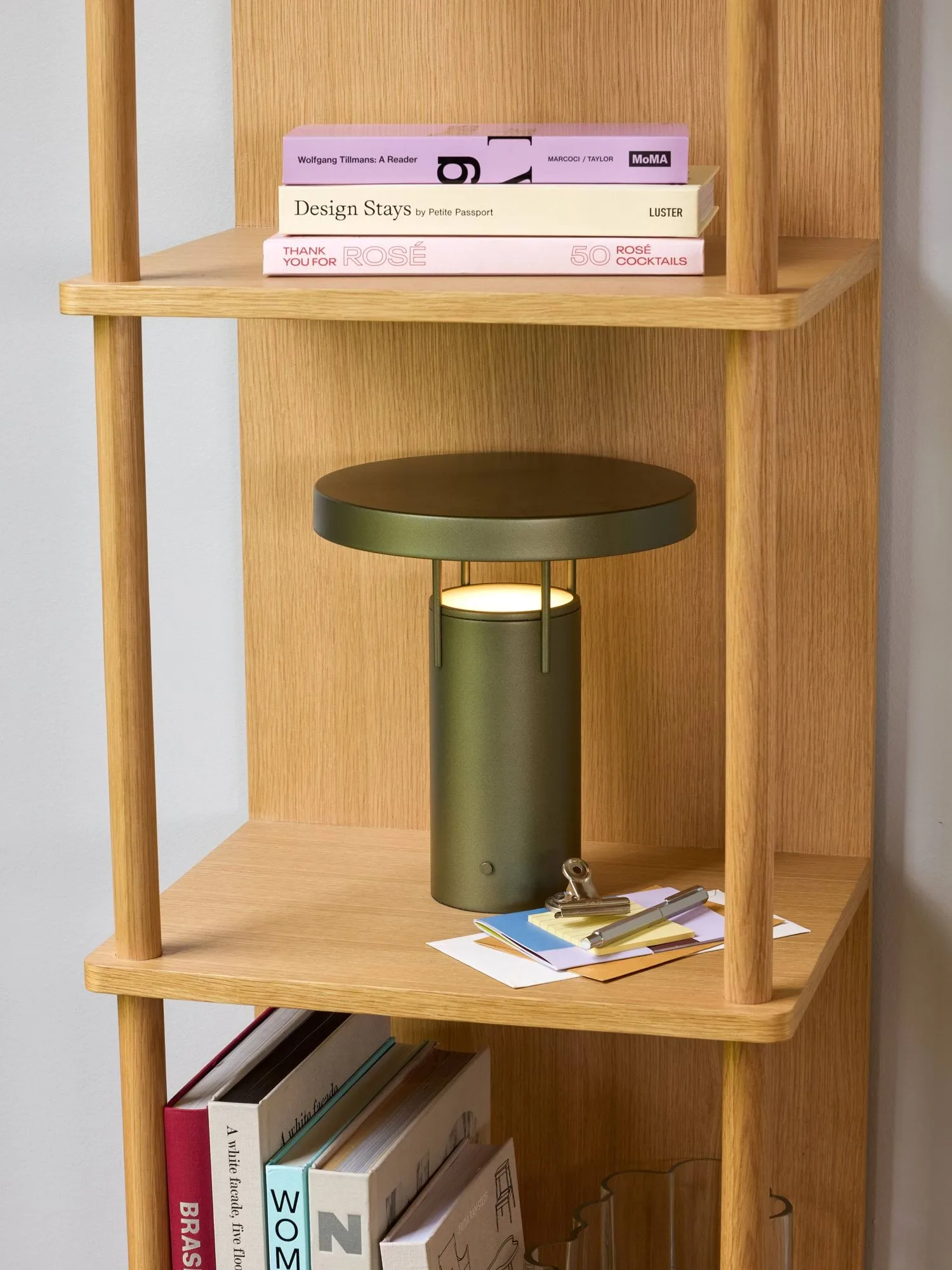 BringMe tragbare Tischleuchte, Metallic dark green, Mini 20 cm Hübsch Interior