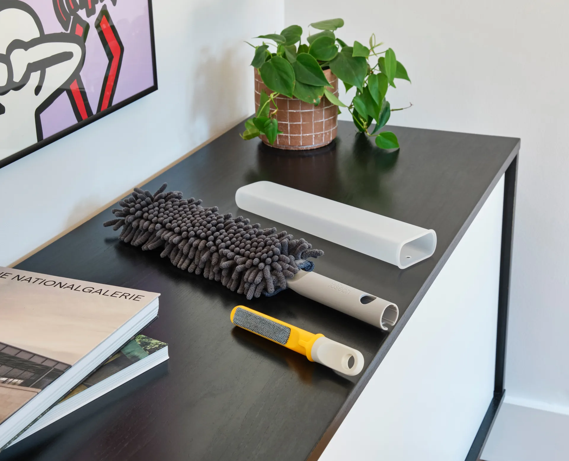 Cleantech 3-in-1 Staubwedel mit Kunststoffschiene, Light Stone Joseph Joseph