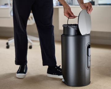 Joseph Joseph Arc Pedaleimer 10 L - Carbon black - Joseph Joseph