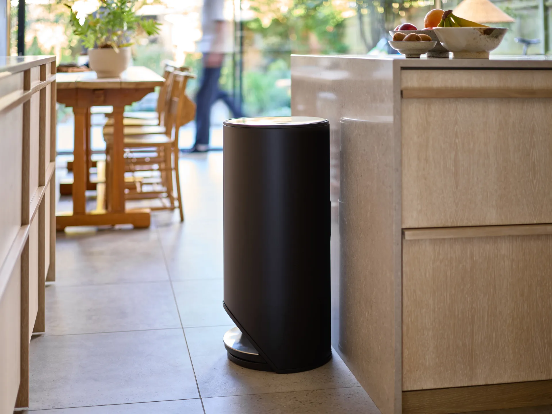 Joseph Joseph Arc Pedaleimer 30 L, Carbon black Joseph Joseph