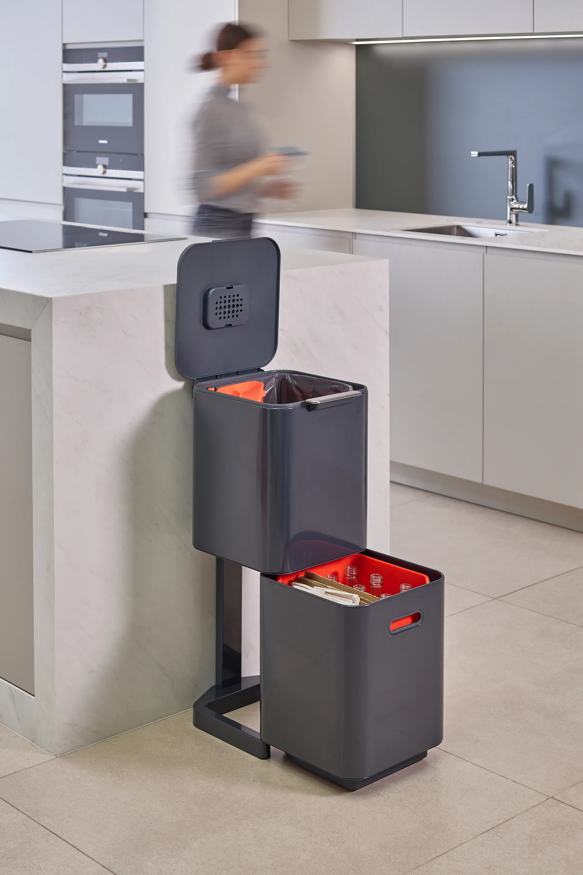 Joseph Joseph Totem Compact Mülltonne 40 L, Graphite Joseph Joseph