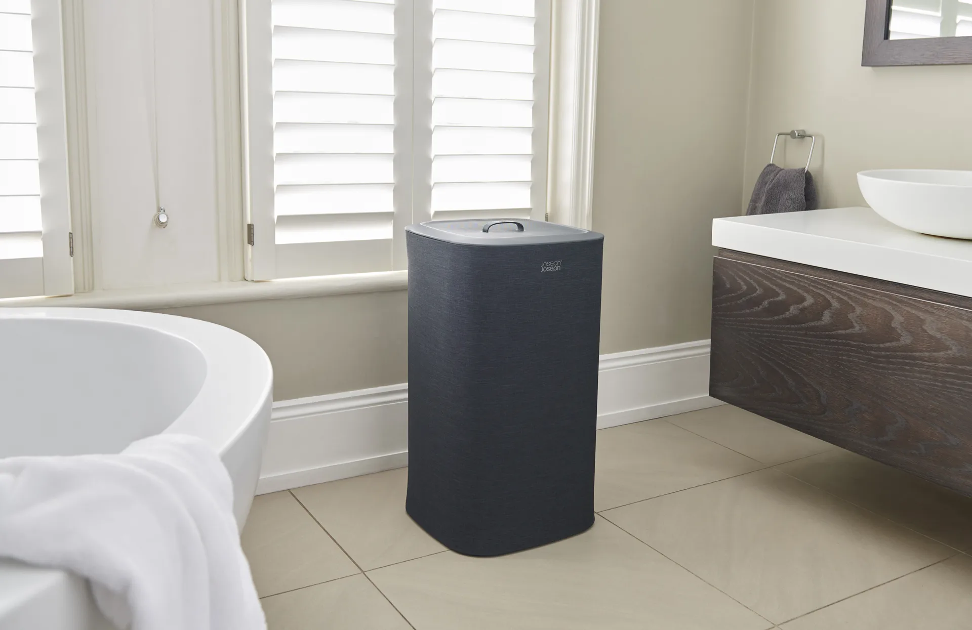 Tota Wäschekorb 60 L, Schwarz Joseph Joseph