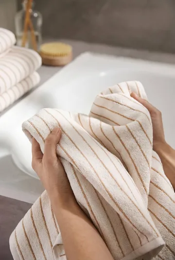 Soft Handtuch - Off-white, 50x100 cm - Juna