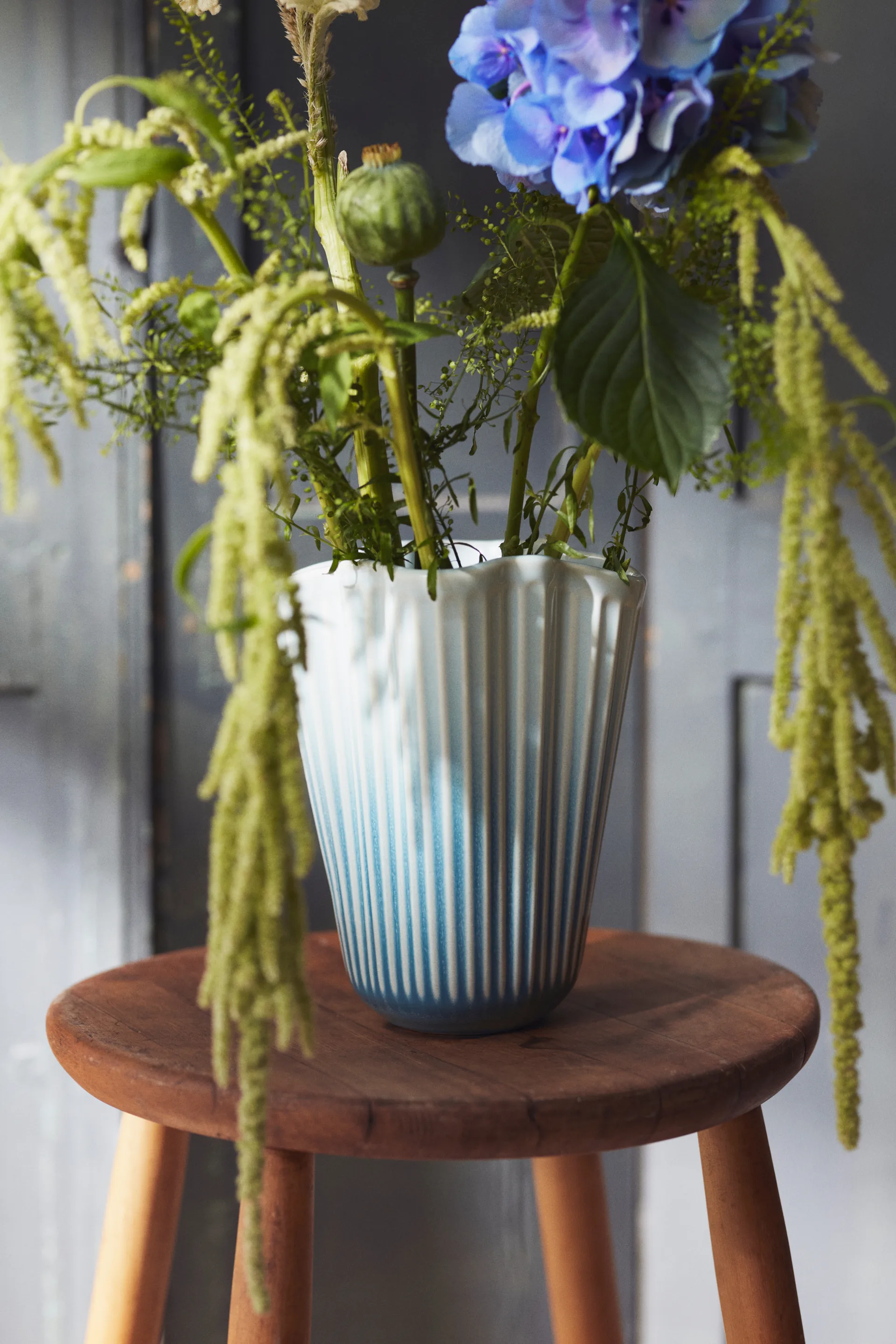 Hammershøi Vase unfold, Blau, 20,5 cm Kähler