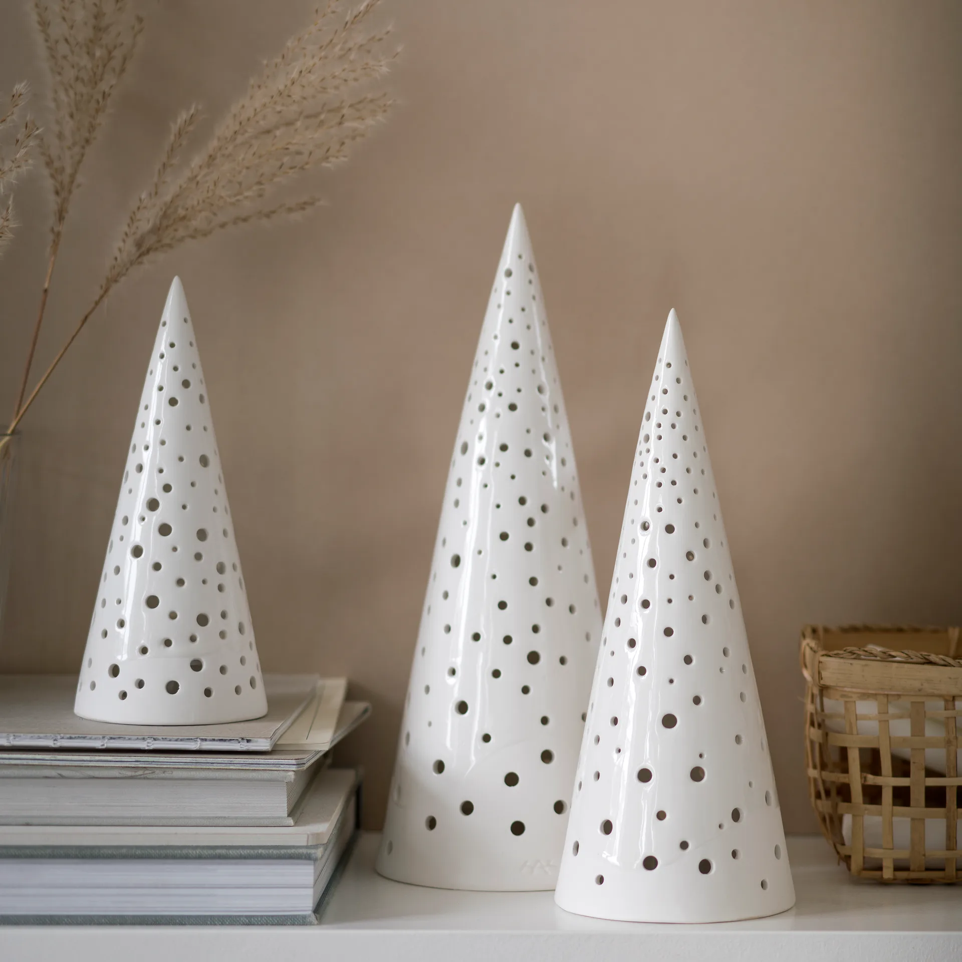 Nobili Teelichtleuchter mittel, Snow white Kähler