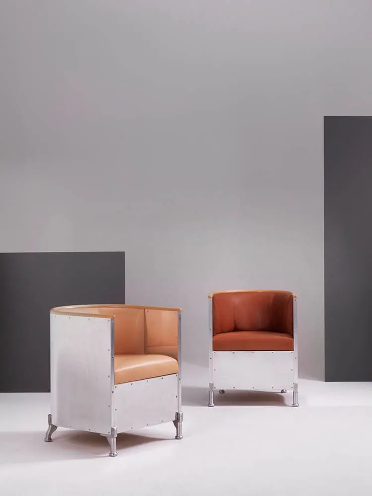 Aluminium-Fauteuil mattgebürstet, Leder Tärnsjö schwarz-walnuss Källemo