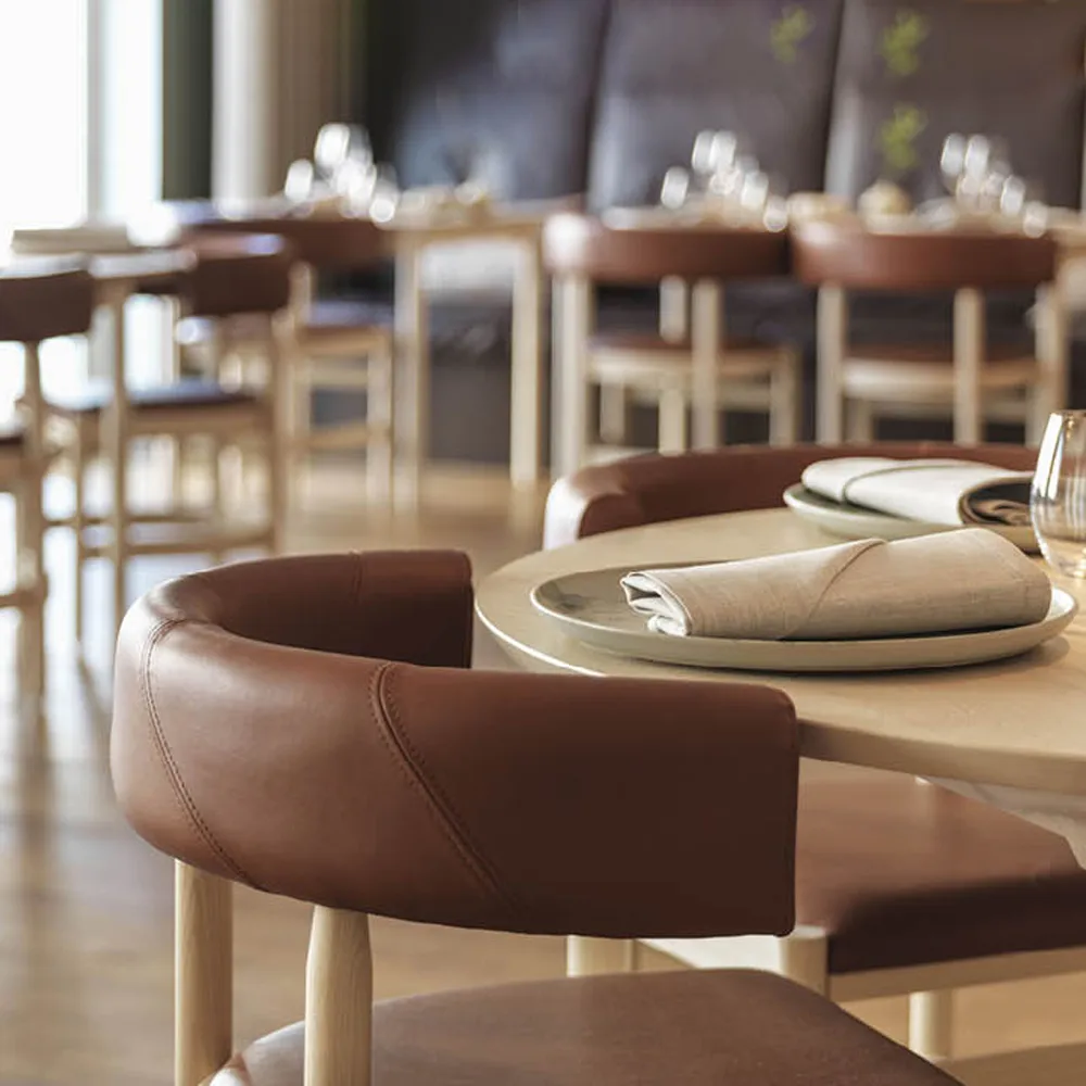 Botero Armstuhl, Tärnsjö Leder 8420 grün-grün Esche Stativ Källemo