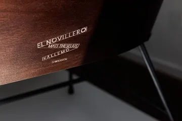 El Novillero Sessel - Leder Nubuck 512-schwarzes Gestell - Källemo