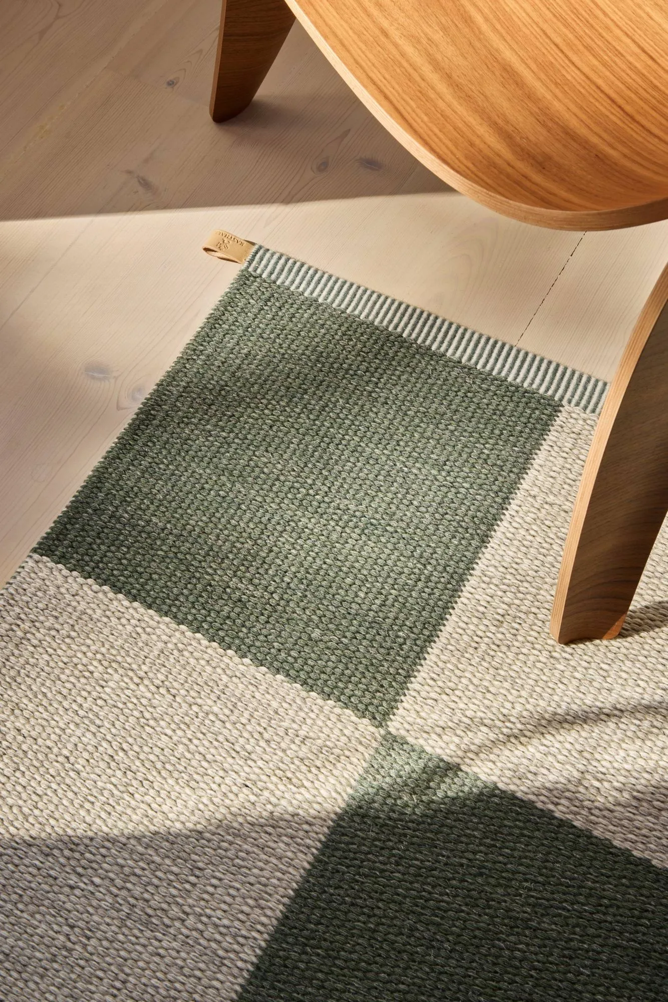 Checkerboard Icon Teppich, 350 Grey pear, 200x300 cm Kasthall