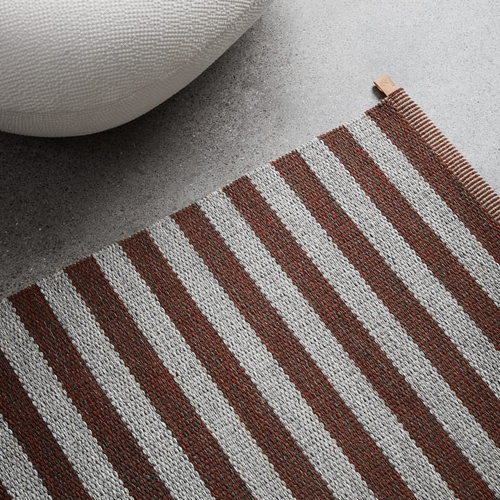 Narrow Stripe Icon Teppich, Redclay 300 x 195cm Kasthall