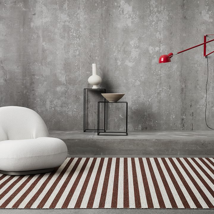 Narrow Stripe Icon Teppich - Redclay 300 x 195cm - Kasthall