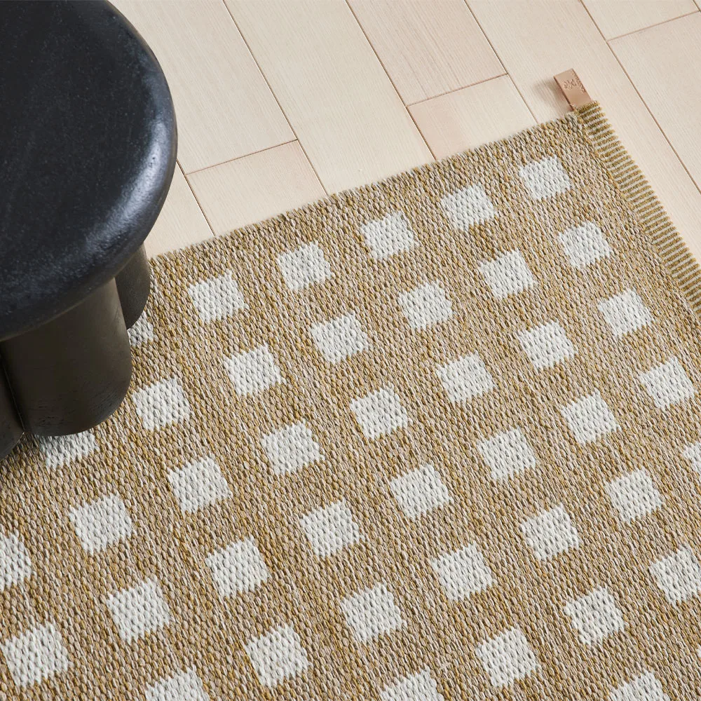 Sugar Cube Icon Teppich, Yellow ochre 484 195 x 300cm Kasthall