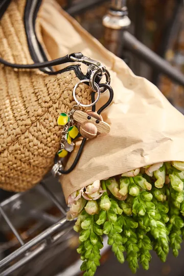 Kaj Bojesen Affe Schlüsselanhänger - Teak-Limbaholz, schwarzes Leder - Kay Bojesen Denmark