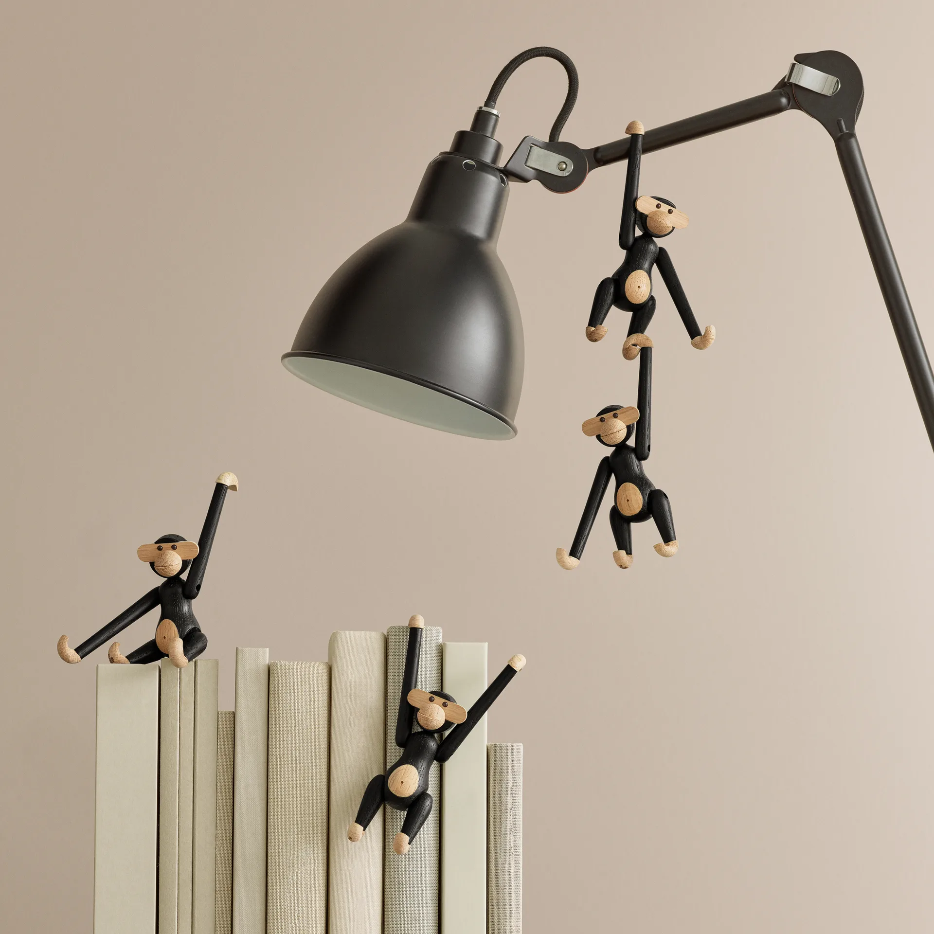 Kay Bojesen Affe mini, Dunkel gebeizte Eiche Kay Bojesen Denmark