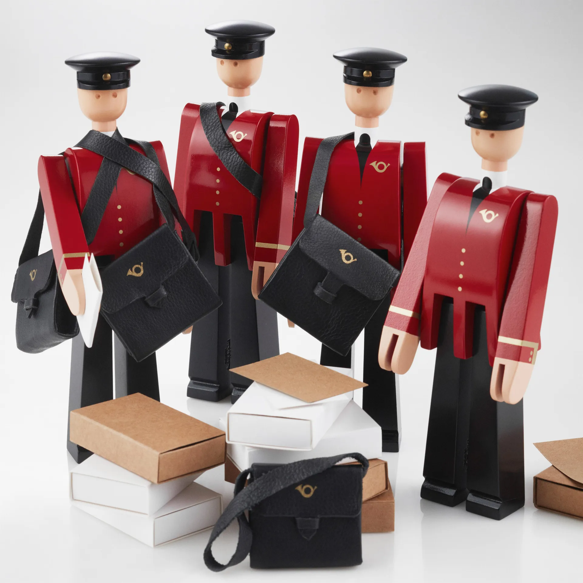 Kay Bojesen Briefbote Einar, Rot-schwarz Kay Bojesen Denmark