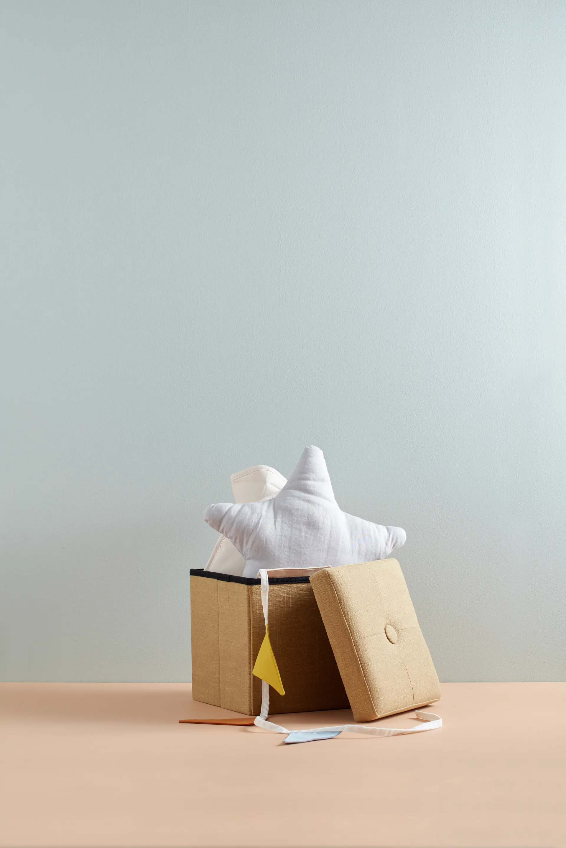 Kid's Base Sitzhocker mit Stauraum, Gelb Kid's Concept