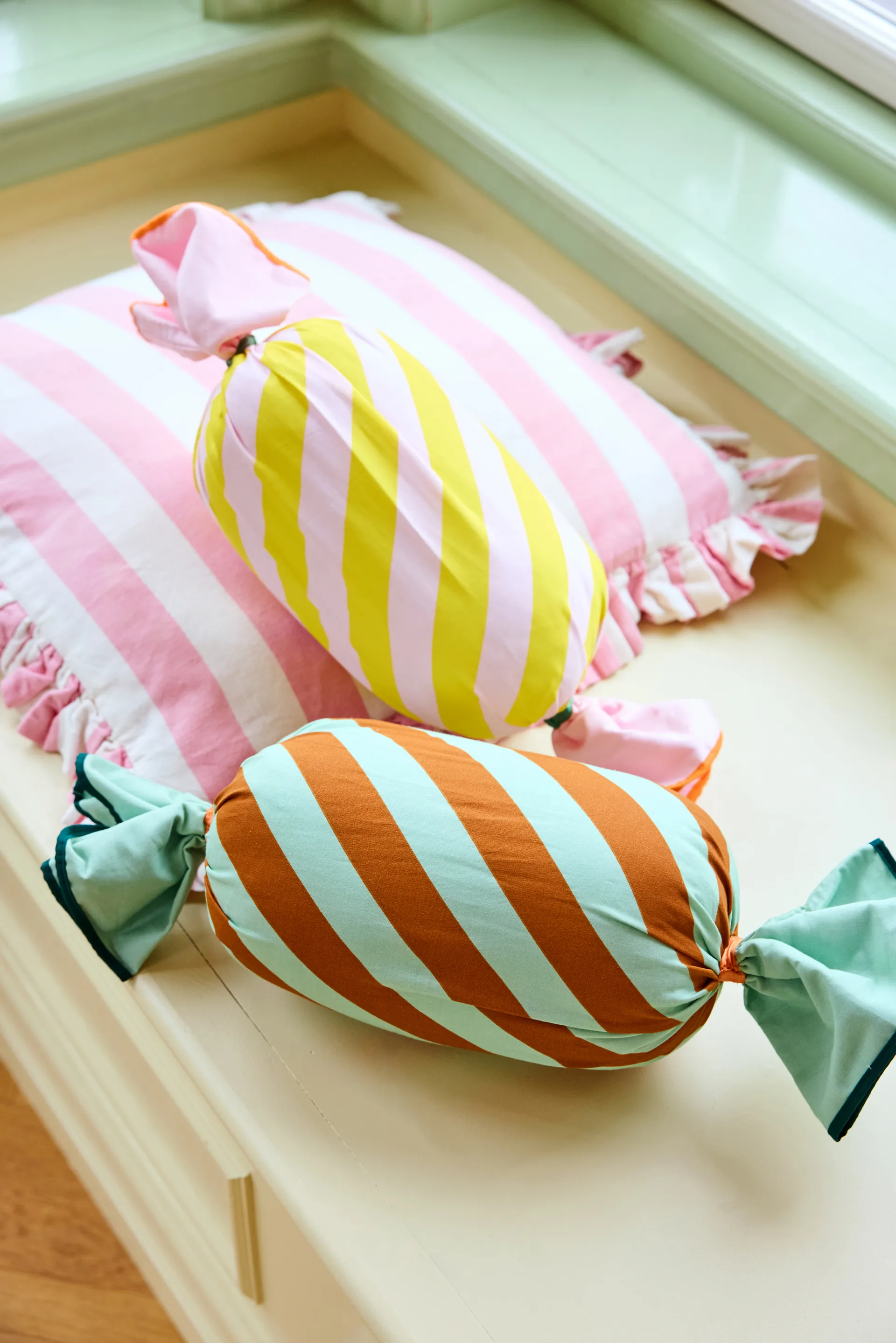 Pippi Bonbonkissen, Rosa, 53x16 cm Kid's Concept