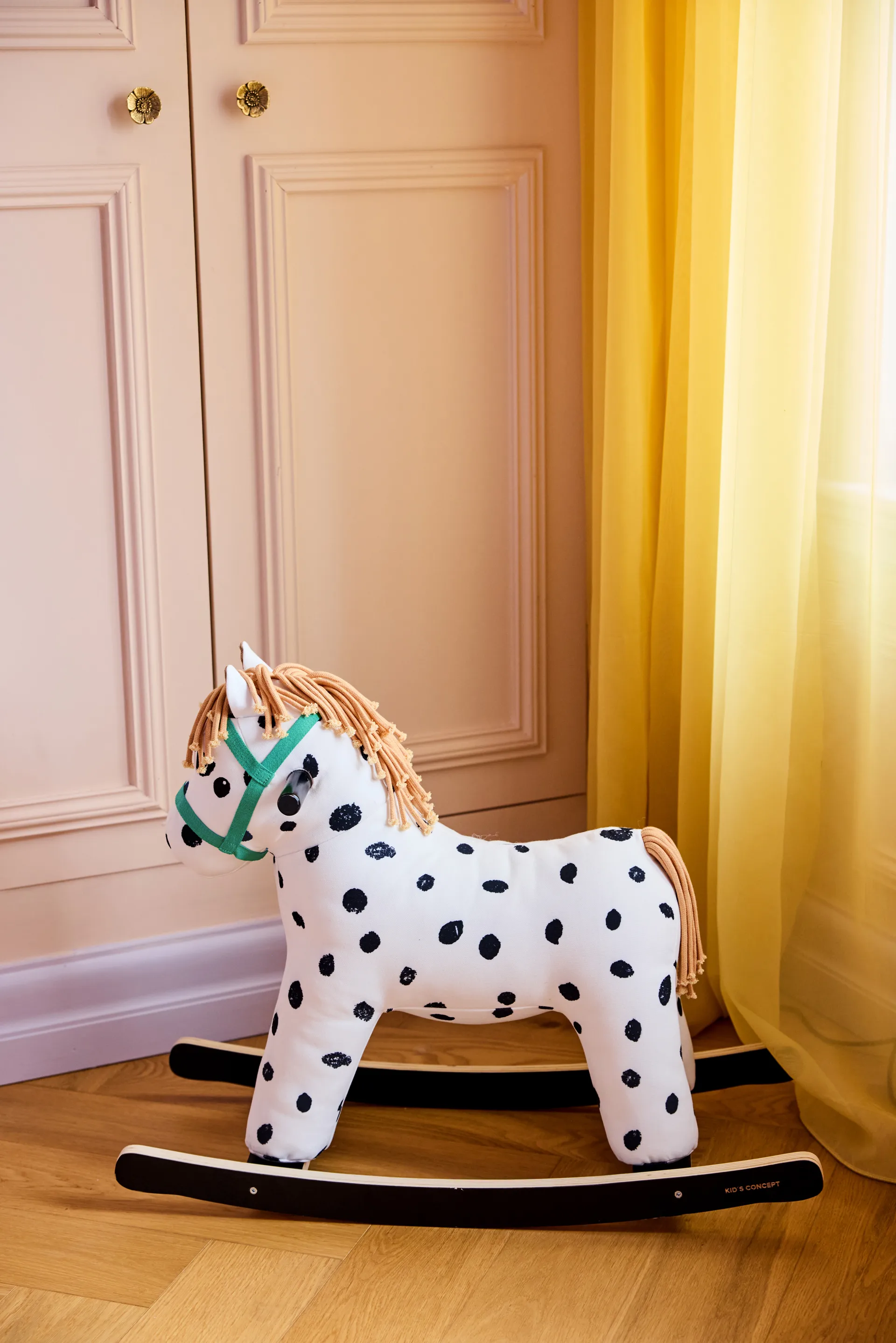 Pippi Schaukelpferd, Weiß-schwarz Kid's Concept