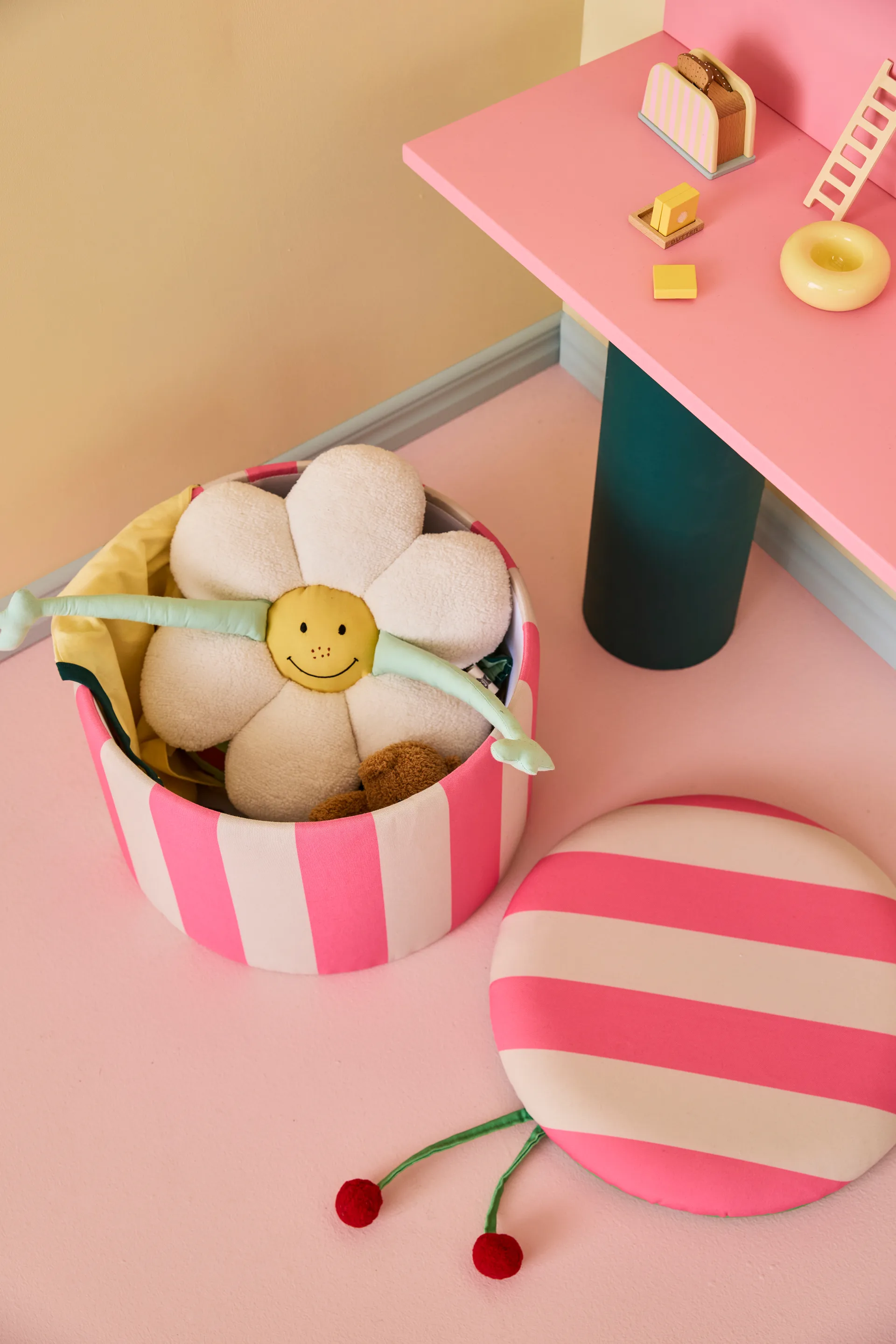 Pouf Zylinder mit Aufbewahrung, Rosa, Ø40 x 30,5 cm Kid's Concept