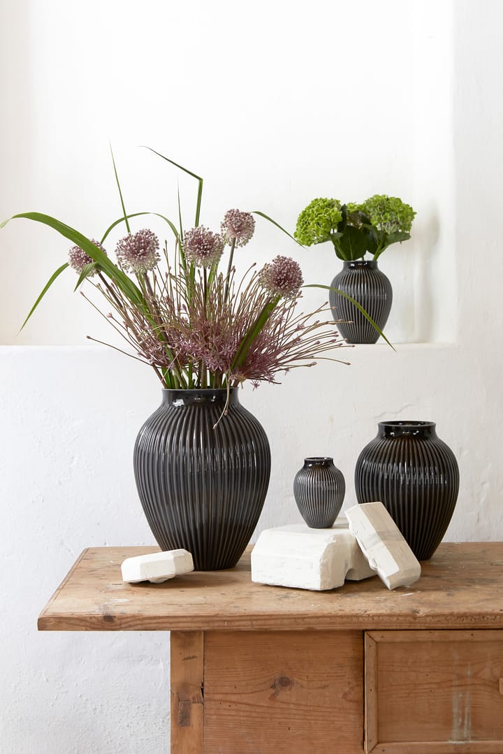 Knabstrup Vase geriffelt 27cm - Schwarz - Knabstrup Keramik