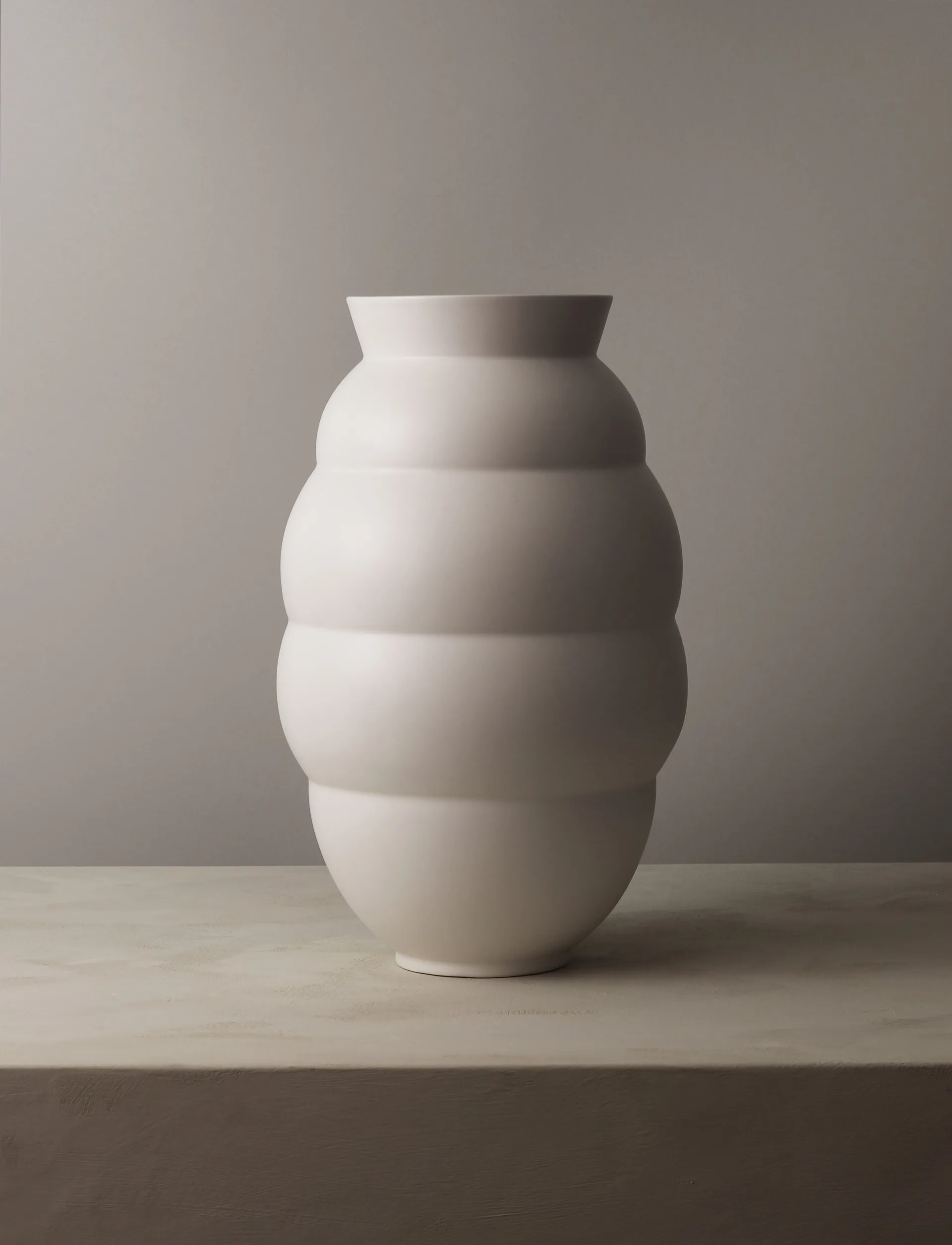 Tortus Archie Vase No5 41,5 cm, Weiß Knabstrup Keramik