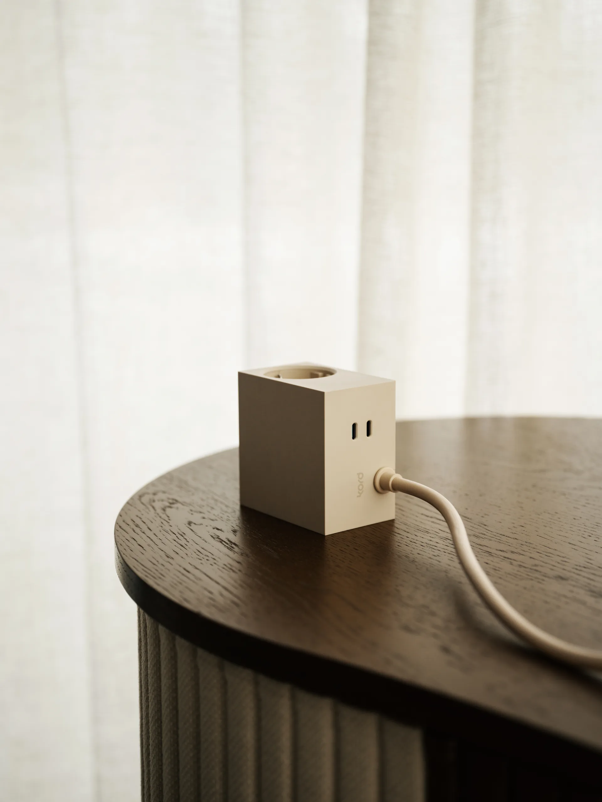 Cuboid+ Steckdosenleiste USB-C 30W 2 m, Pearled Ivory (weiß) Kord