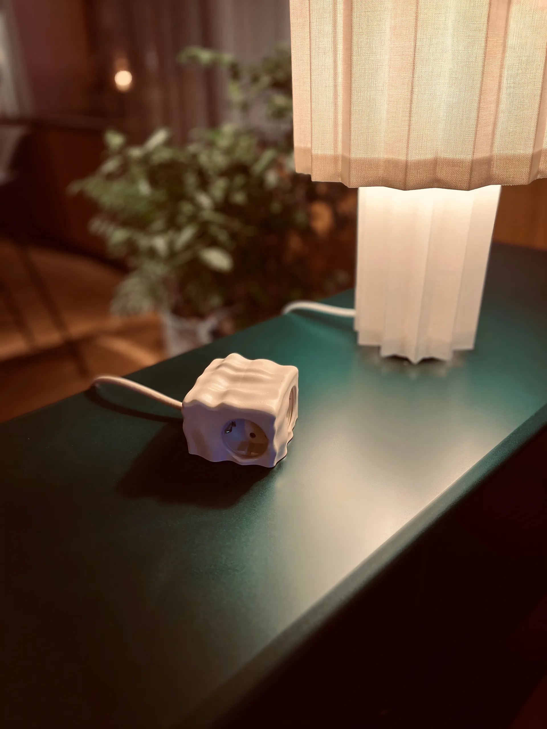 Cumulus+ case-Schale für Cuboid Steckdosenleiste, Beige Kord