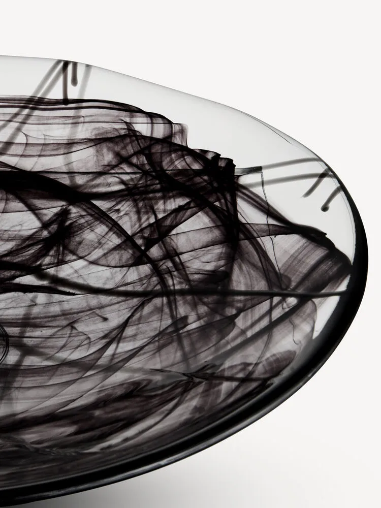 Contrast Teller 380mm, Schwarz-schwarz Kosta Boda