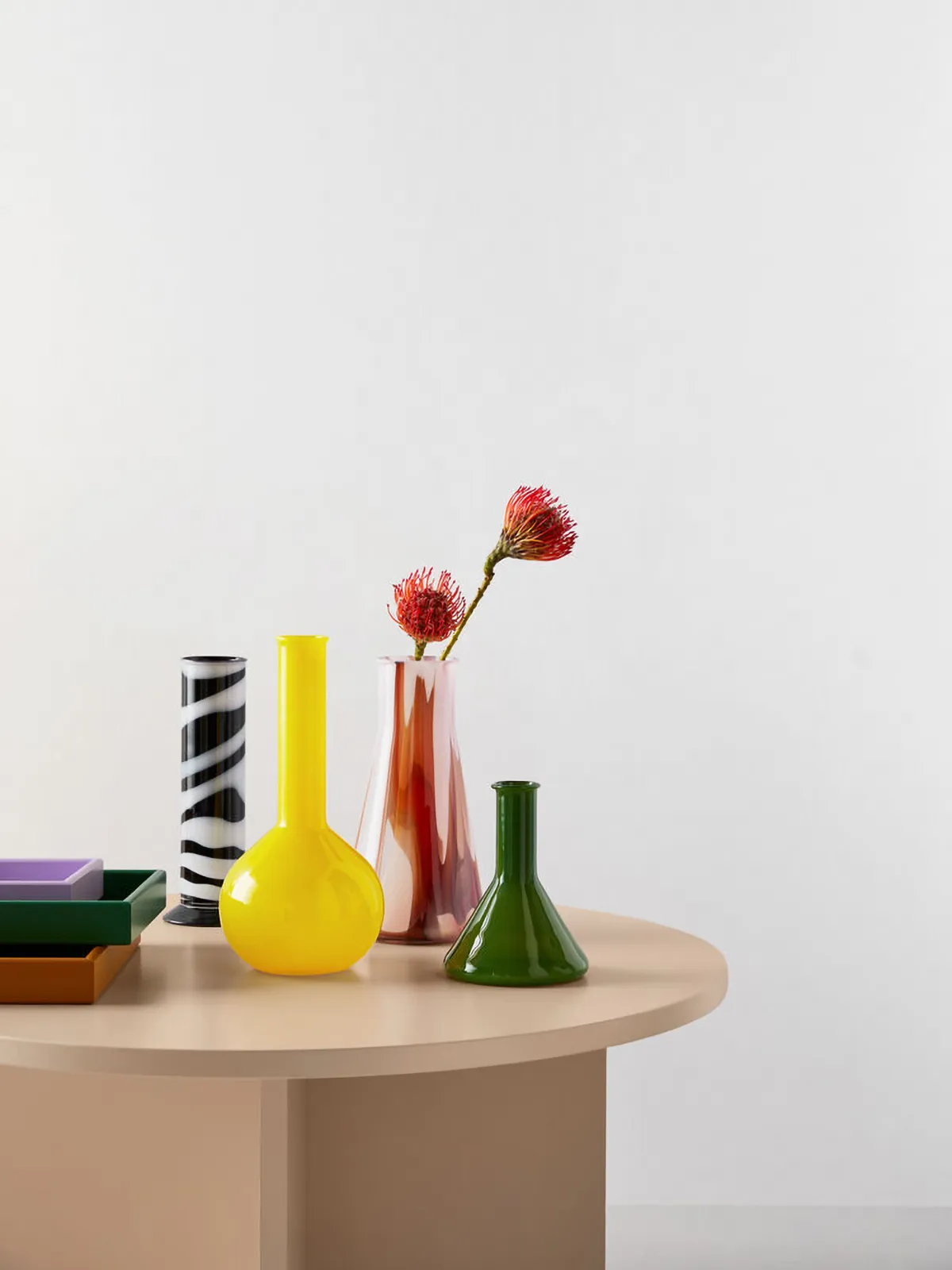 Lab Erlenmeyer Vase 30,5 cm, Rot-weiß-rosa Kosta Boda