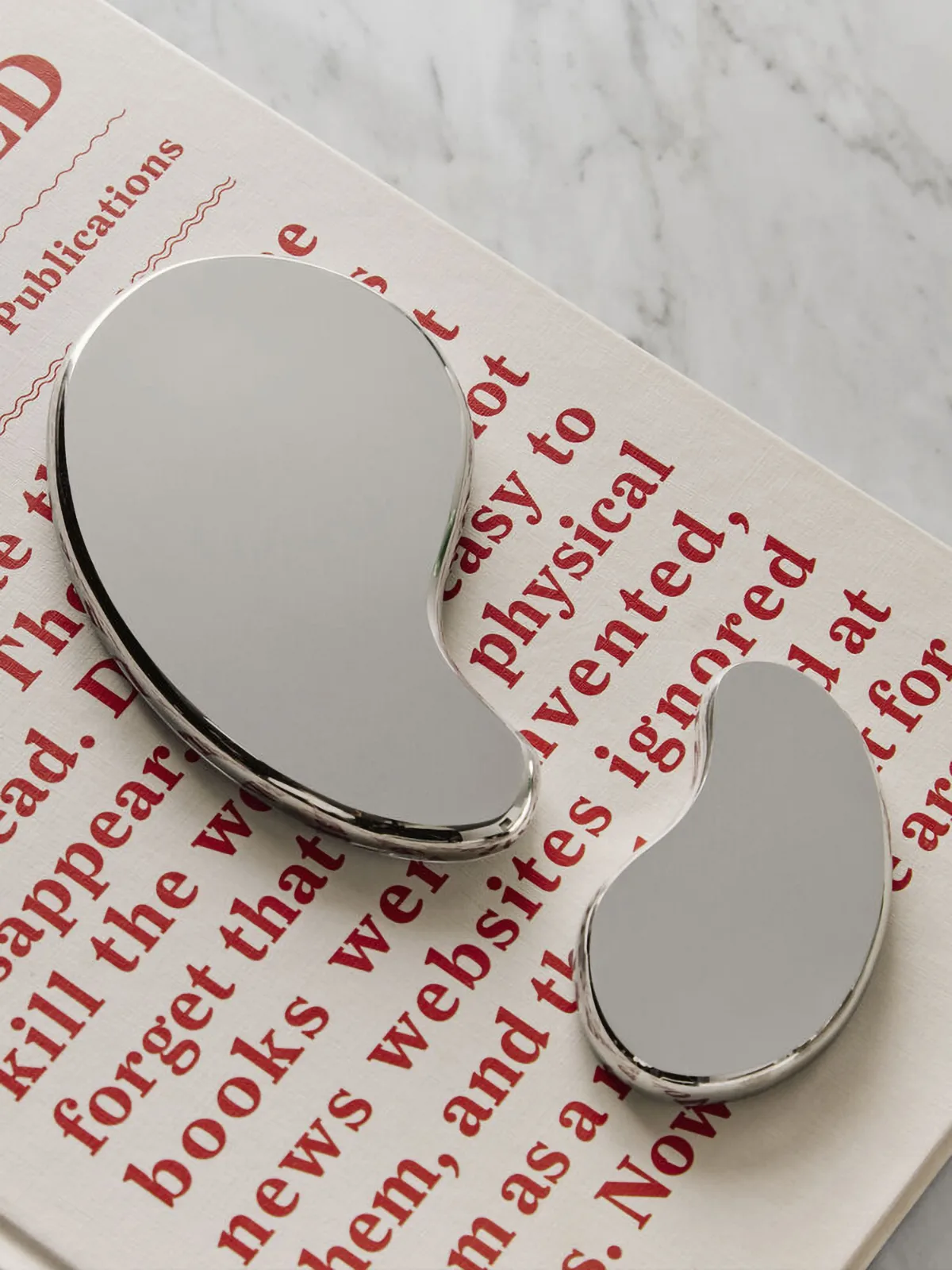 Tears of joy Dekorationsobjekt 2-teilig, Silber Kosta Boda