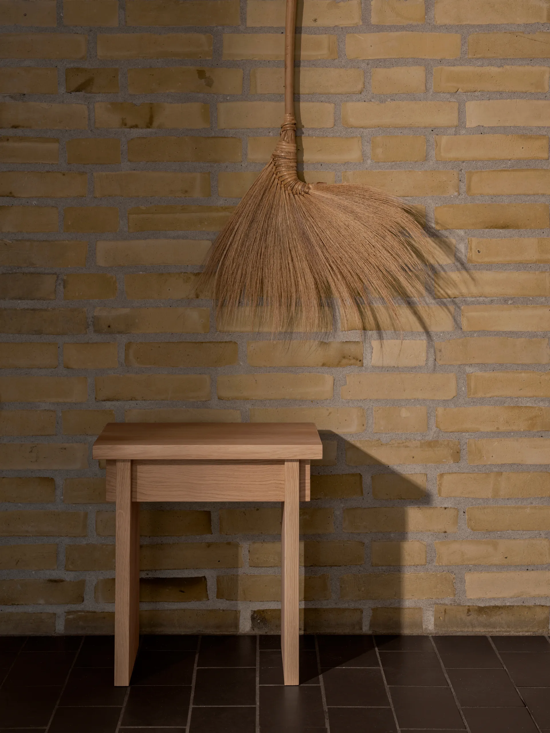 Artisan Hocker 30x40 cm, Warm lackierte Eiche Kristina Dam Studio